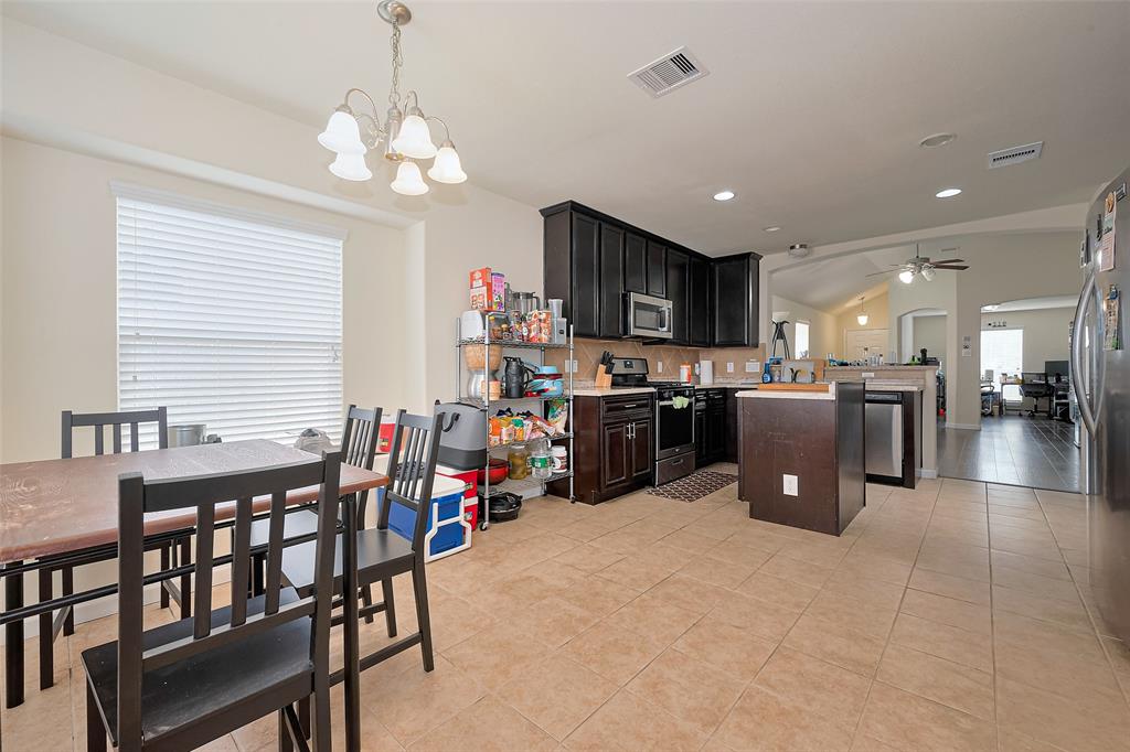 3327 Bluebird Park Lane, Humble, Texas image 10