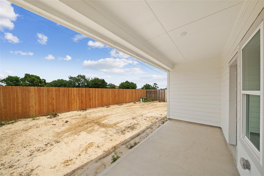 3211 Falling Brook Drive, Baytown, Texas image 26