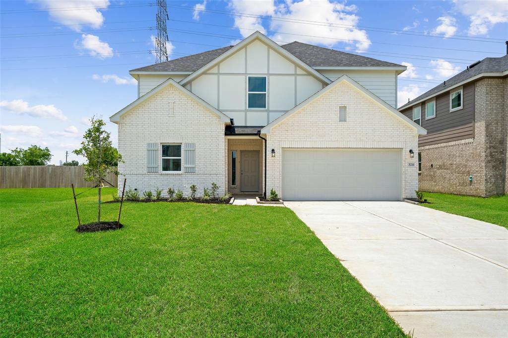 3211 Falling Brook Drive, Baytown, Texas image 1