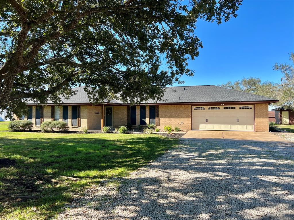 759 County Road 340, Angleton, Texas image 1