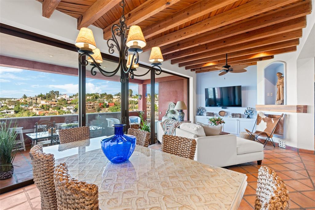 37700, Mexico, 2 Bedrooms Bedrooms, ,3 BathroomsBathrooms,Residential,Active,51562