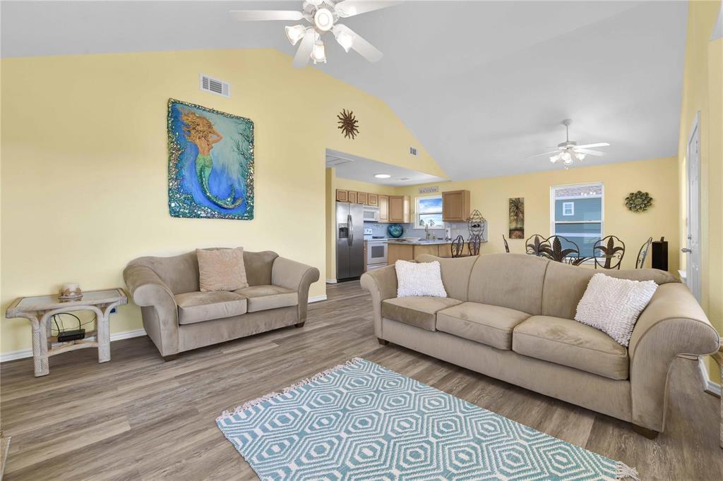 4023 Grayson Dr Dr, Galveston, Texas image 8