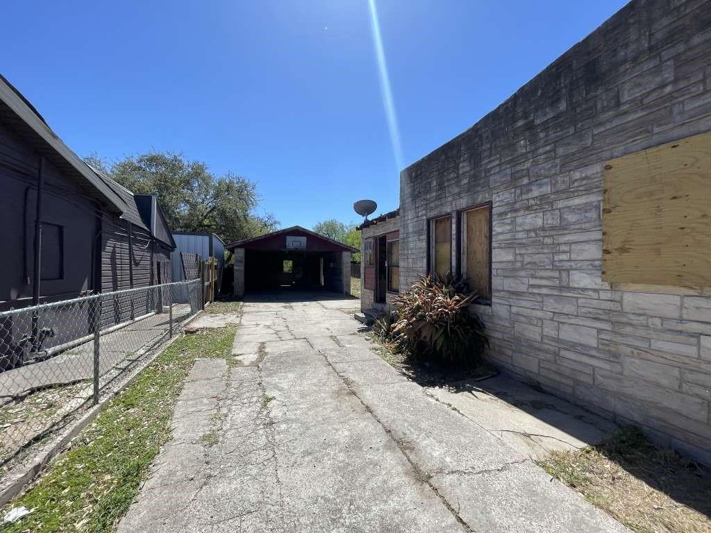 1751 Combes Street, San Benito, Texas image 2