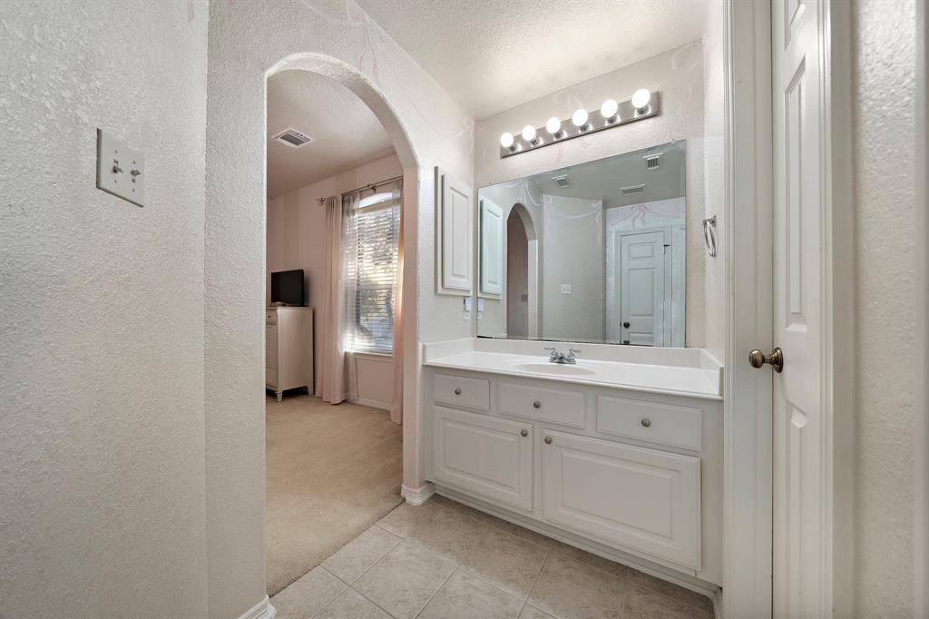 2604 Westerlake Drive, Pearland, Texas image 31