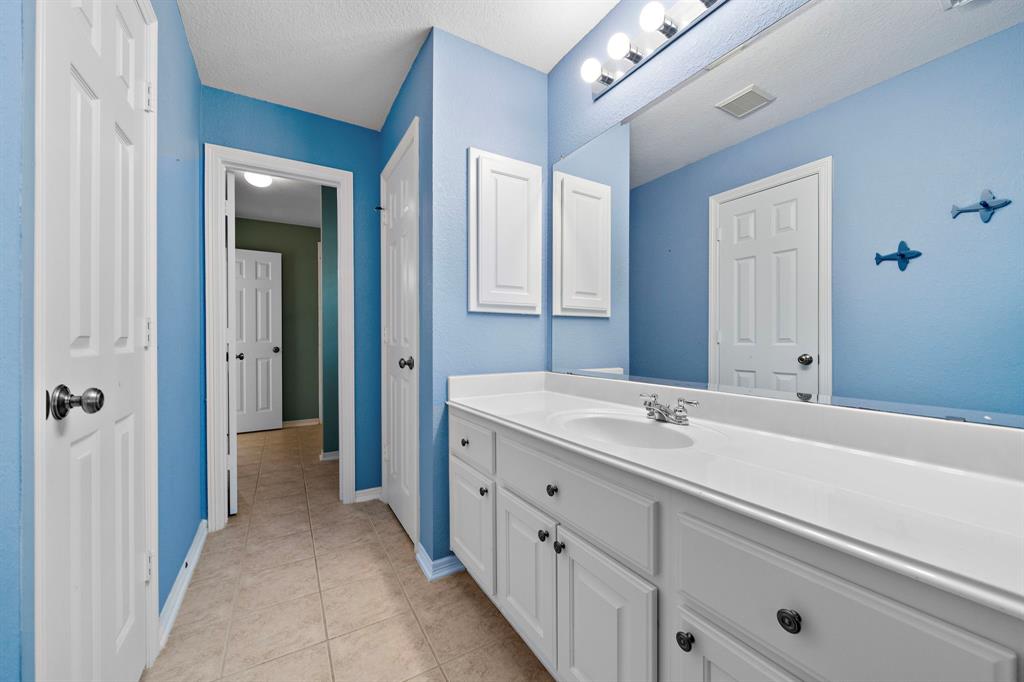 2604 Westerlake Drive, Pearland, Texas image 27