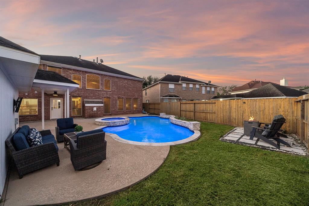 2604 Westerlake Drive, Pearland, Texas image 2