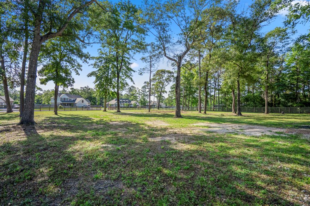 16070 Deer Pines Drive, Conroe, Texas image 38
