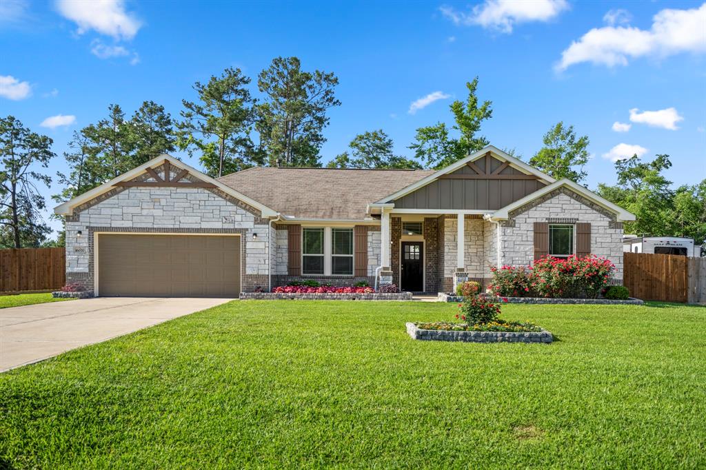 16070 Deer Pines Drive, Conroe, Texas image 1