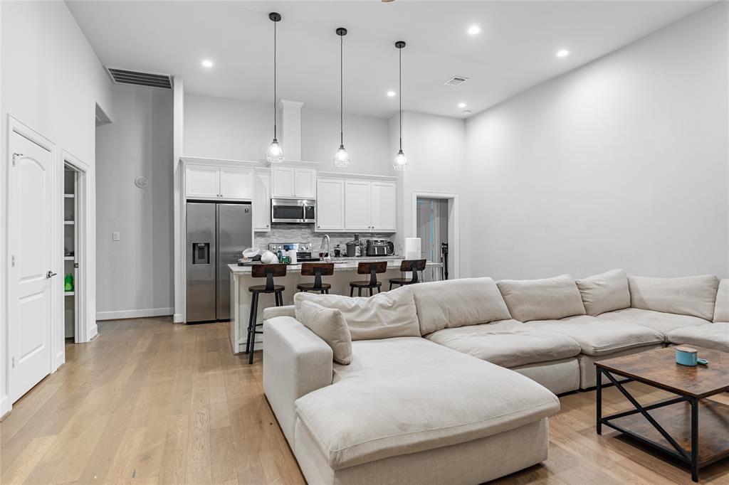 5902 Winsome Lane