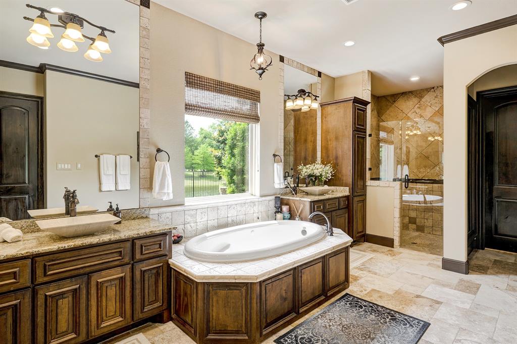 42 N Fremont Ridge Loop, Spring, Texas image 23