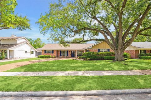 7811 Skyline Drive Houston TX 77063