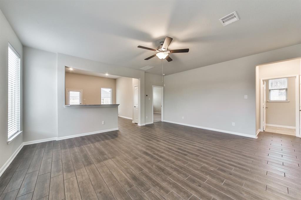 19568 Stripe Hill Bend