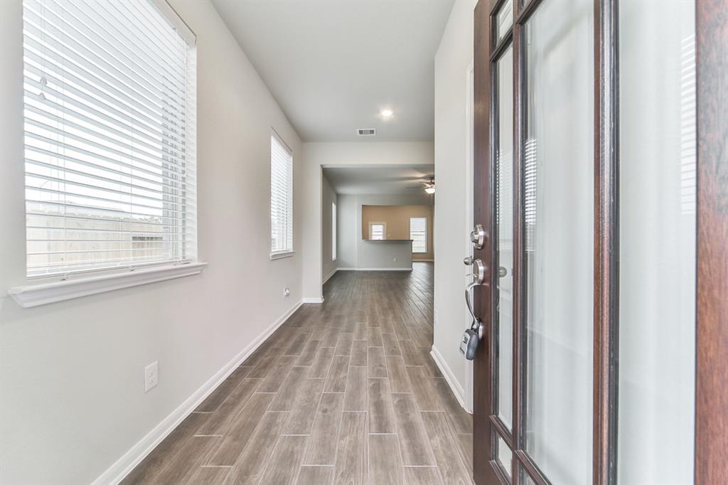 19568 Stripe Hill Bend