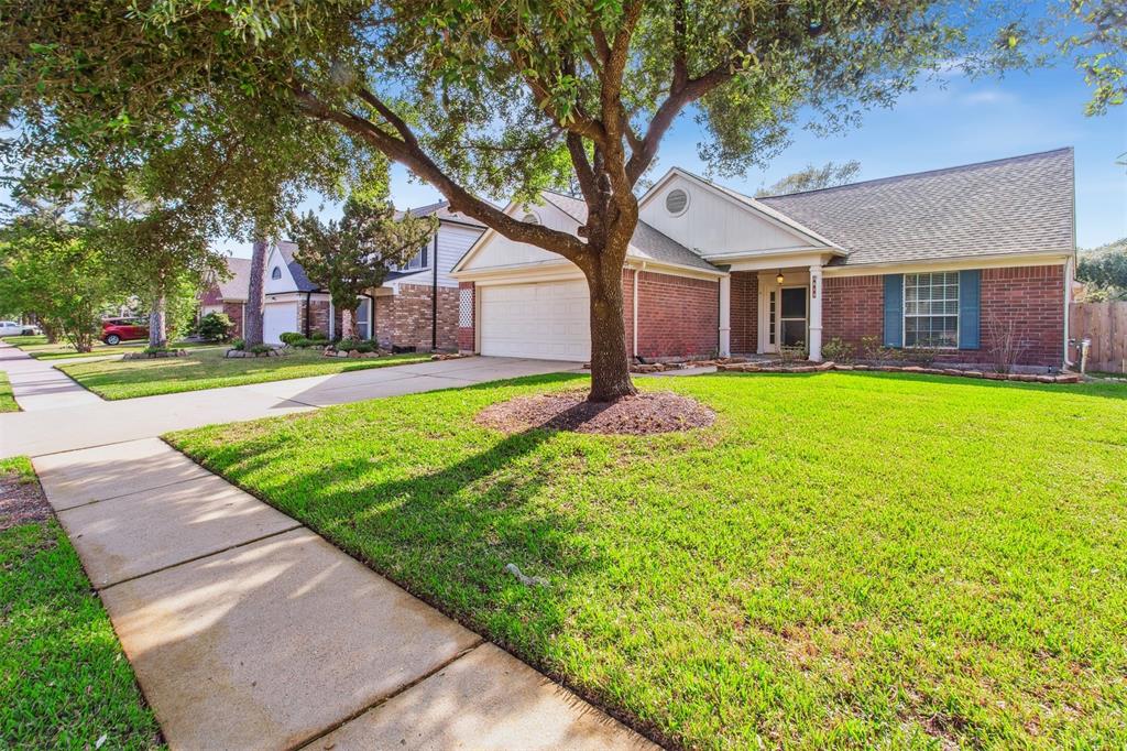 5815 Windsong Trail, Houston, Texas image 2