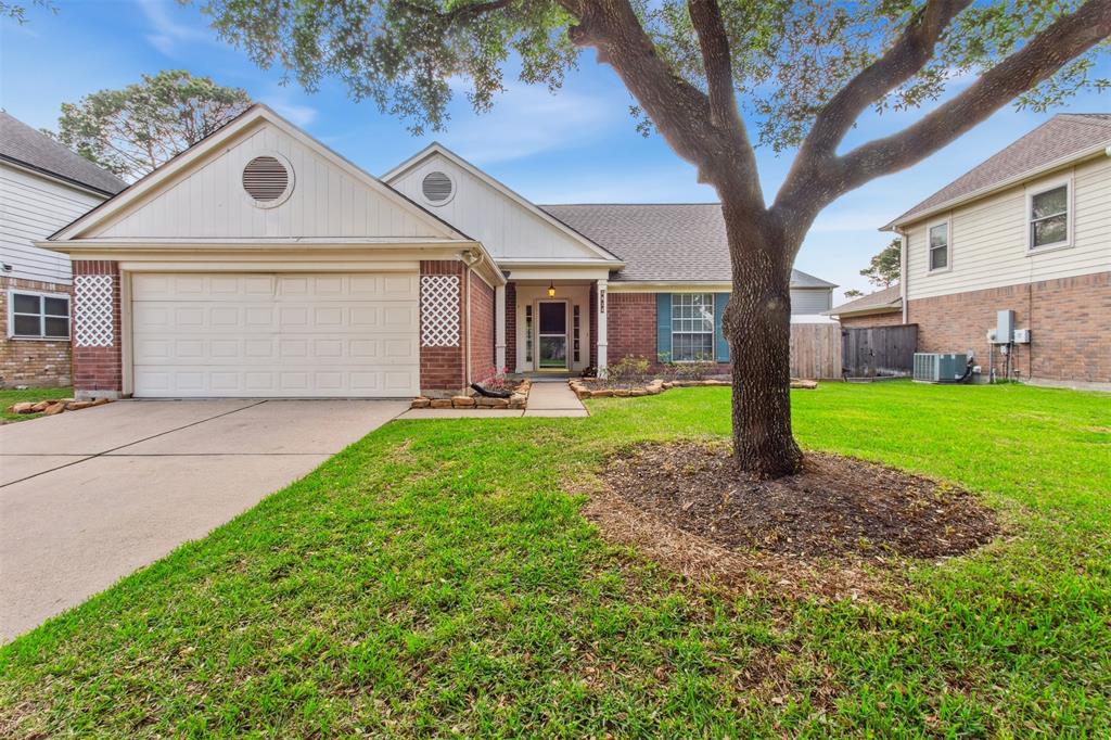 5815 Windsong Trail, Houston, Texas image 4