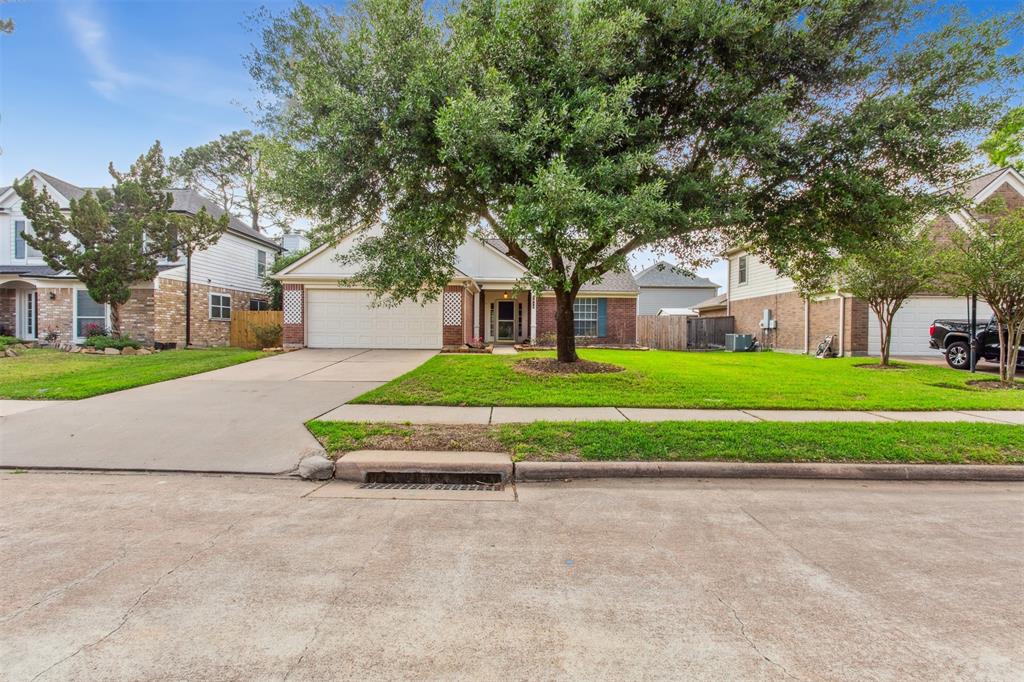 5815 Windsong Trail, Houston, Texas image 1