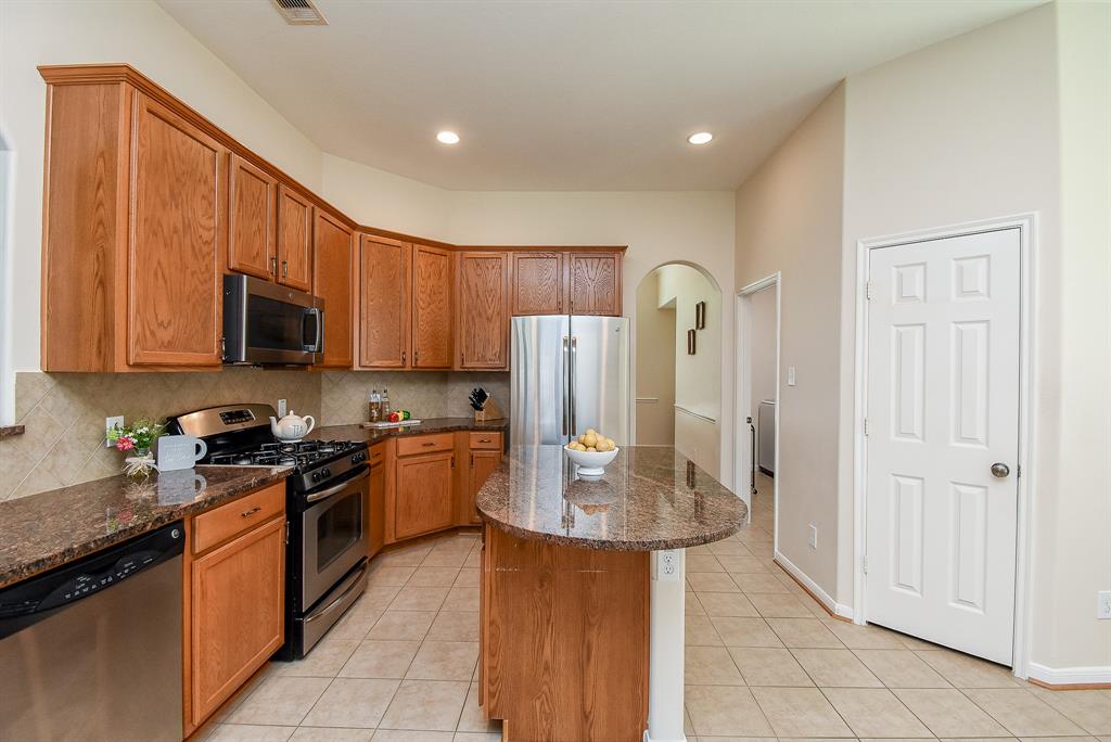 8910 Rocky Knoll Lane, Rosenberg, Texas image 15