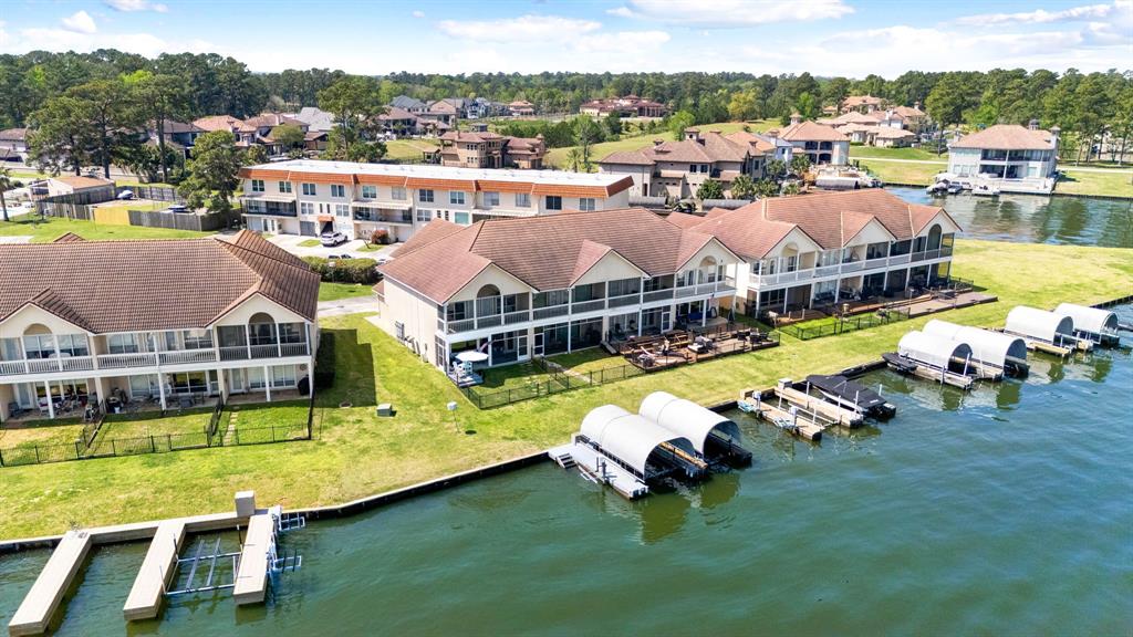 8 Regency Point, Conroe, Texas image 3