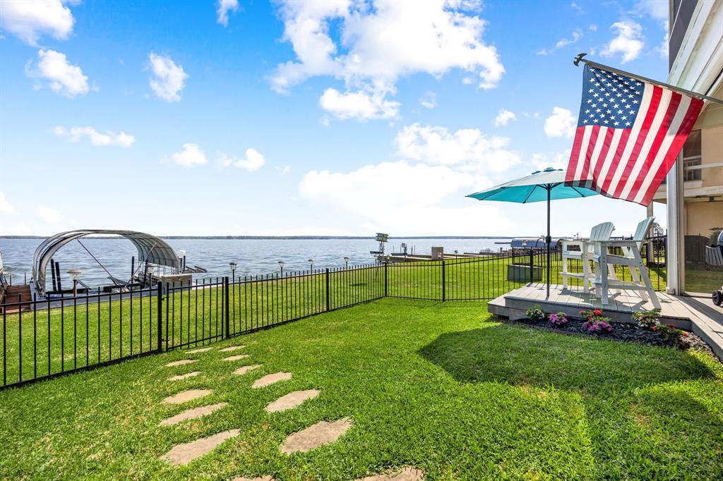 8 Regency Point, Conroe, Texas image 34
