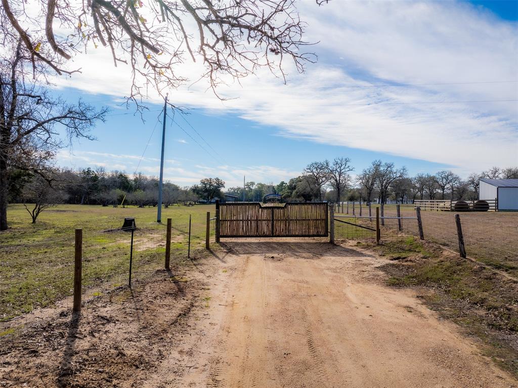 3712 Allen Road, Flatonia, Texas image 4