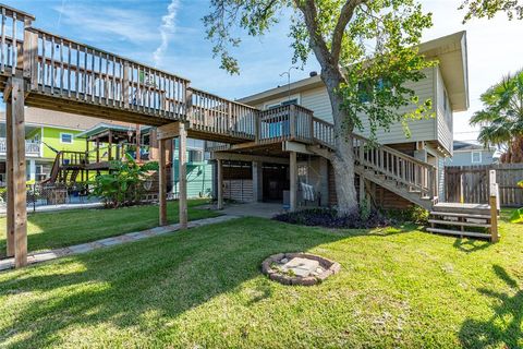 A home in Bayou Vista