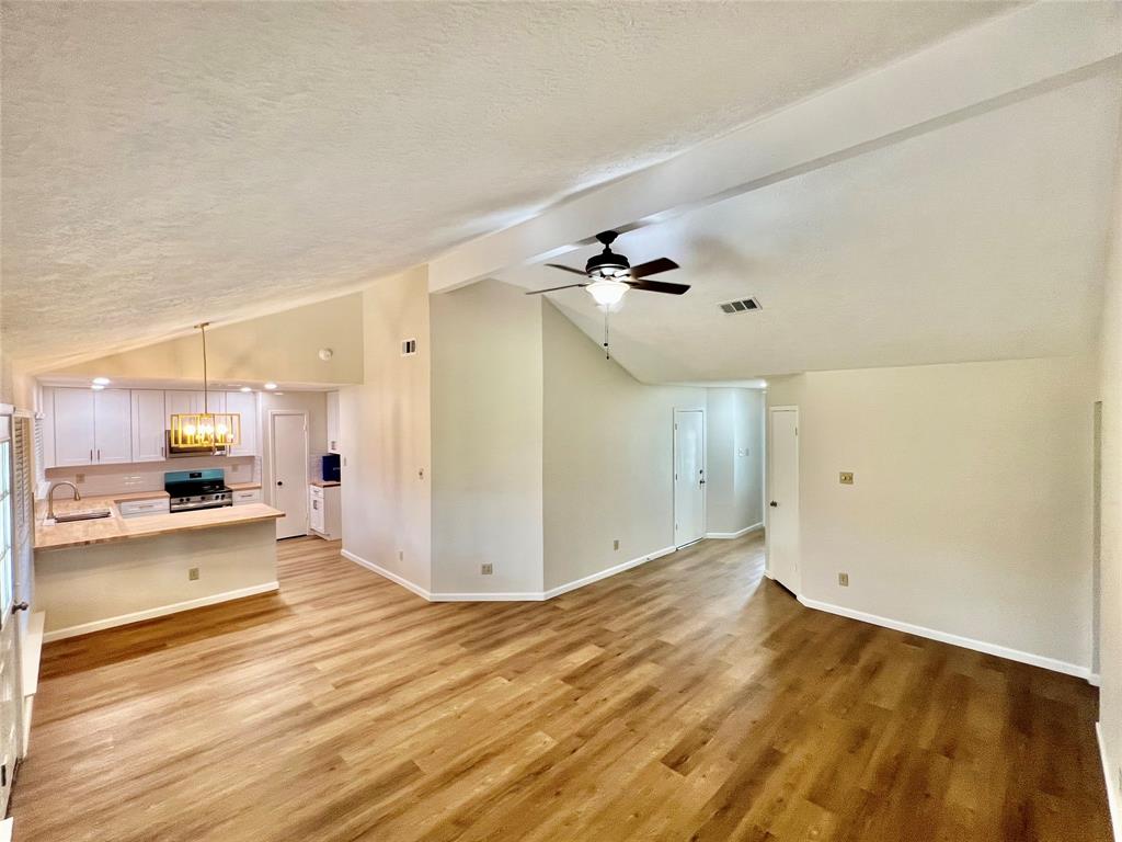 7126 Gettysburg Drive, Richmond, Texas image 2