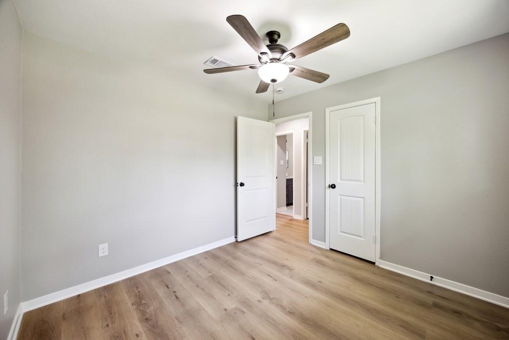 4442 Oak Shadows Drive, Houston, Texas image 13