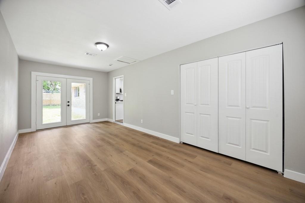 4442 Oak Shadows Drive, Houston, Texas image 9