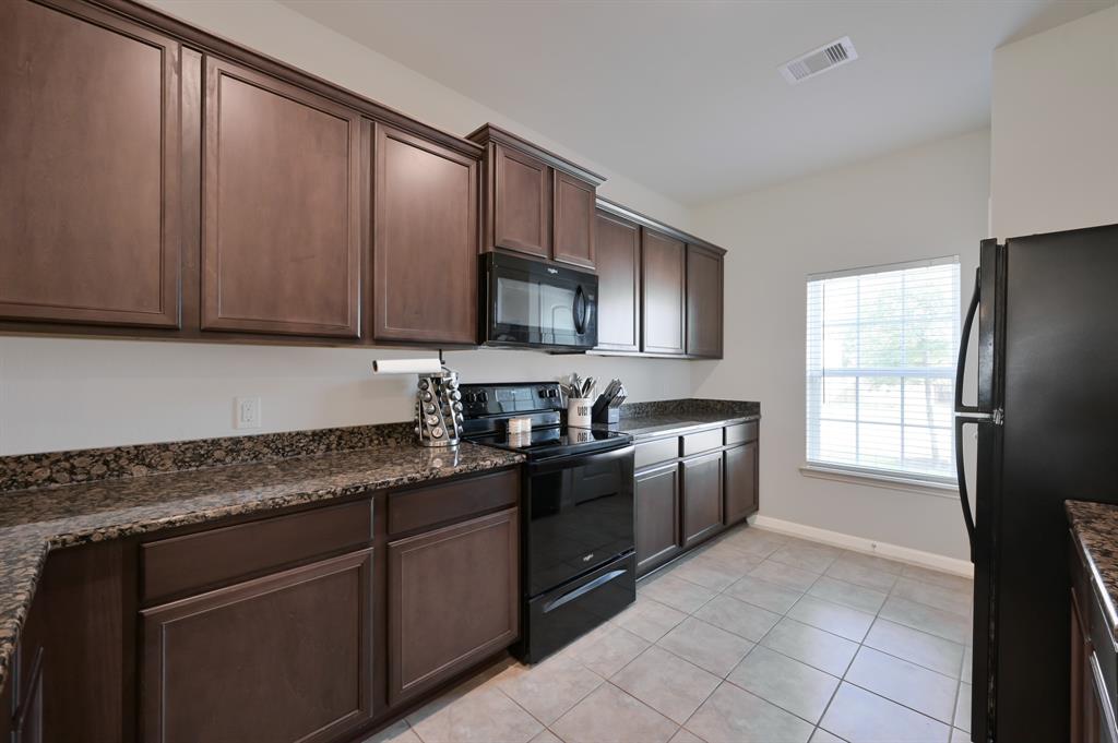 22611 Harrington Field Drive, Hockley, Texas image 7