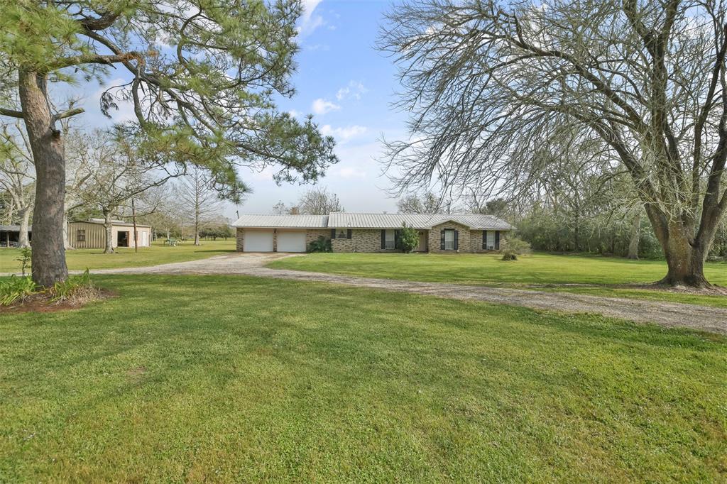 6715 Jay Road, Hitchcock, Texas image 1