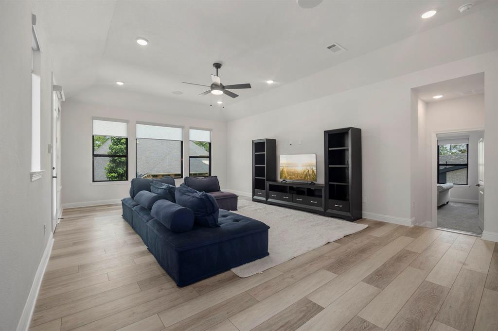 10544 Scarce Chaser Street, Conroe, Texas image 26