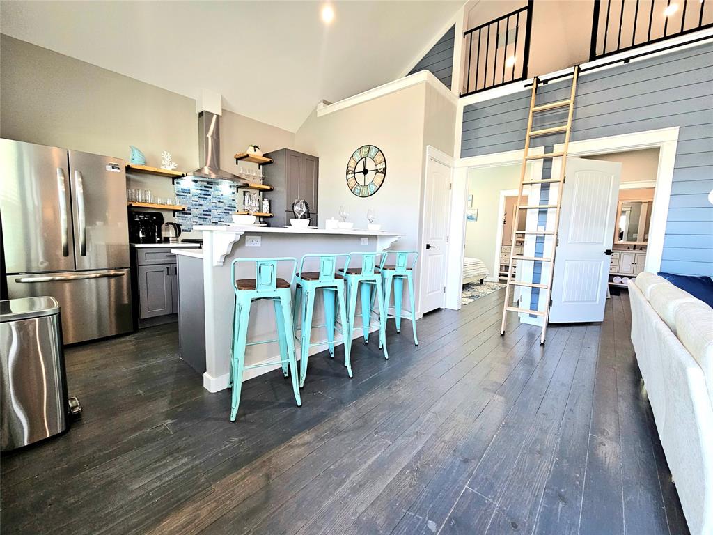 1075 Shady Lane, Gilchrist, Texas image 6