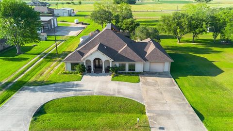 Photo of 632 Western Acres Drive, El Campo, TX 77437 (MLS # 81615740) Photo of 632 Western Acres Drive, El Campo, TX 77437 (MLS # 81615740)