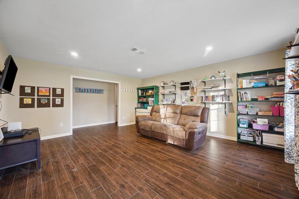 101 Royal Court, Friendswood, Texas image 14