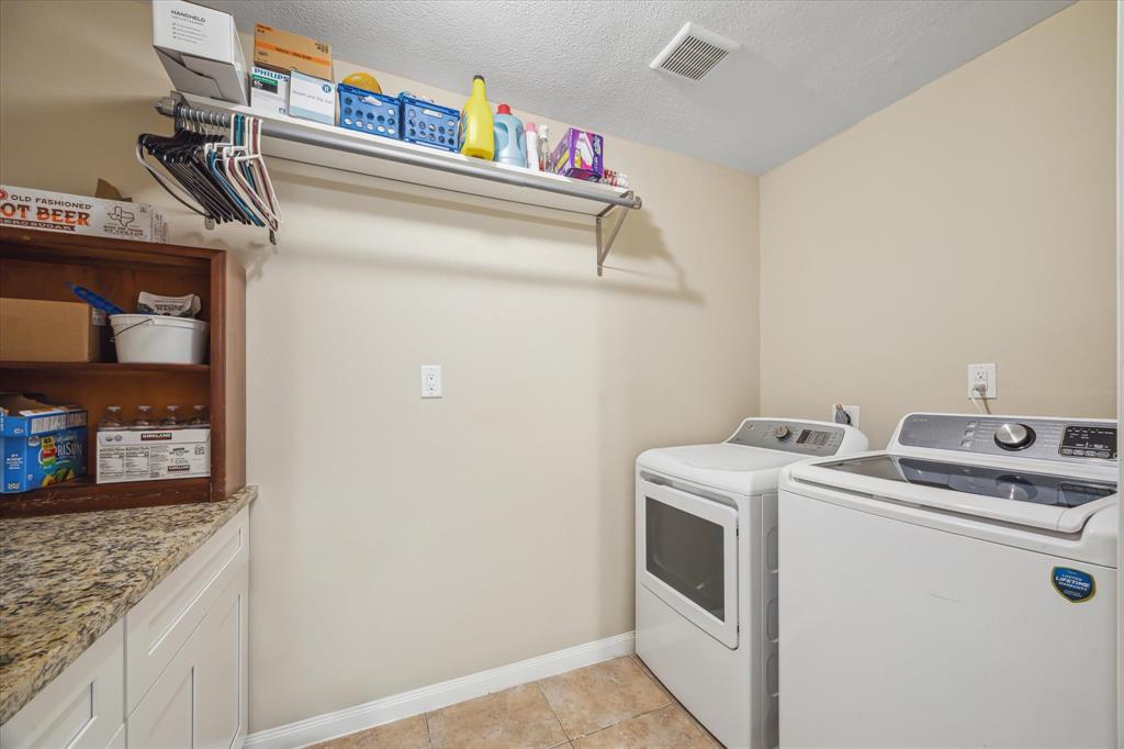 101 Royal Court, Friendswood, Texas image 26