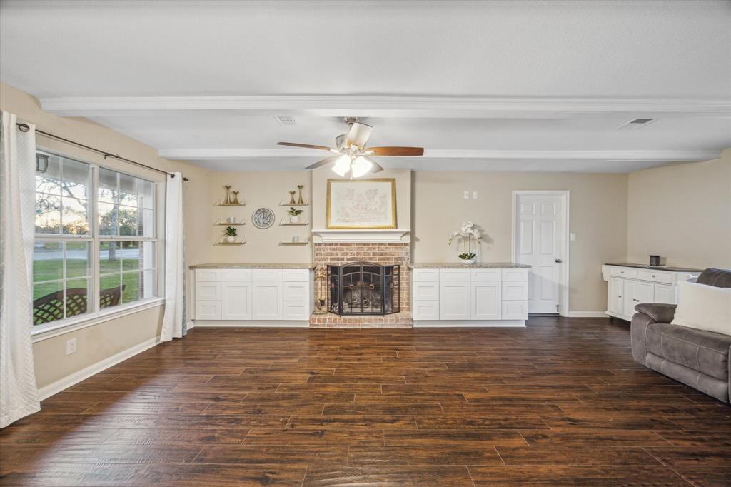 101 Royal Court, Friendswood, Texas image 5