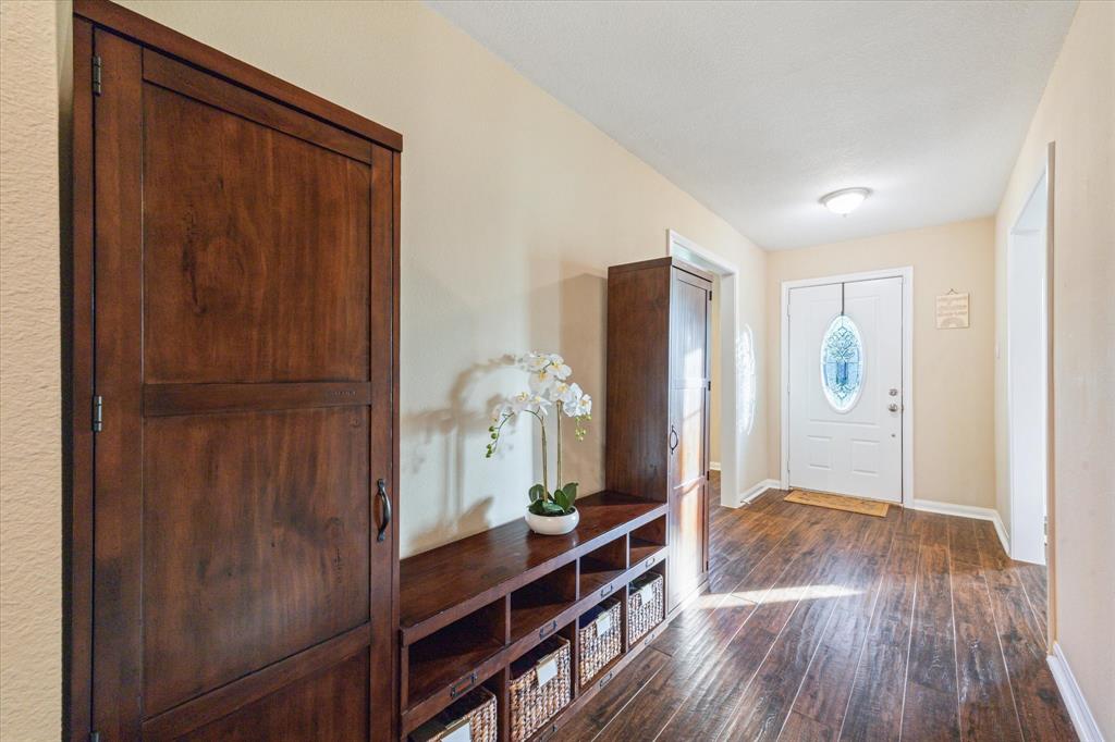 101 Royal Court, Friendswood, Texas image 4