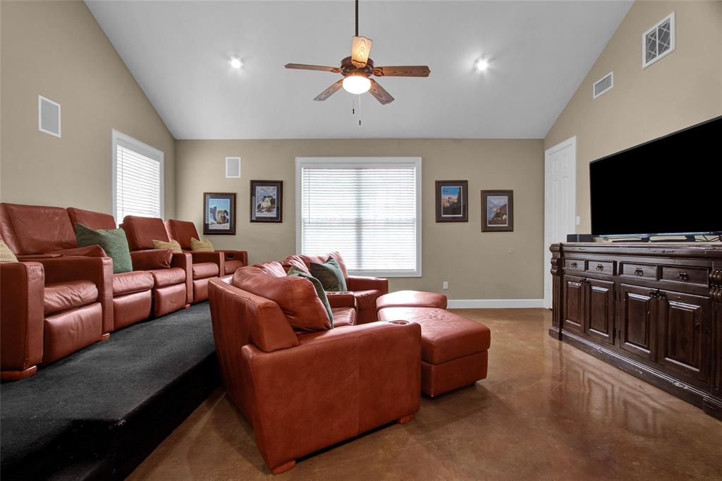 21405 Whispering Pines Pnes, Humble, Texas image 14