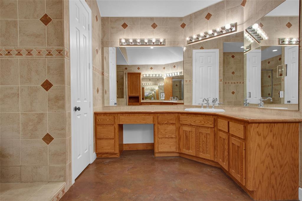 21405 Whispering Pines Pnes, Humble, Texas image 21