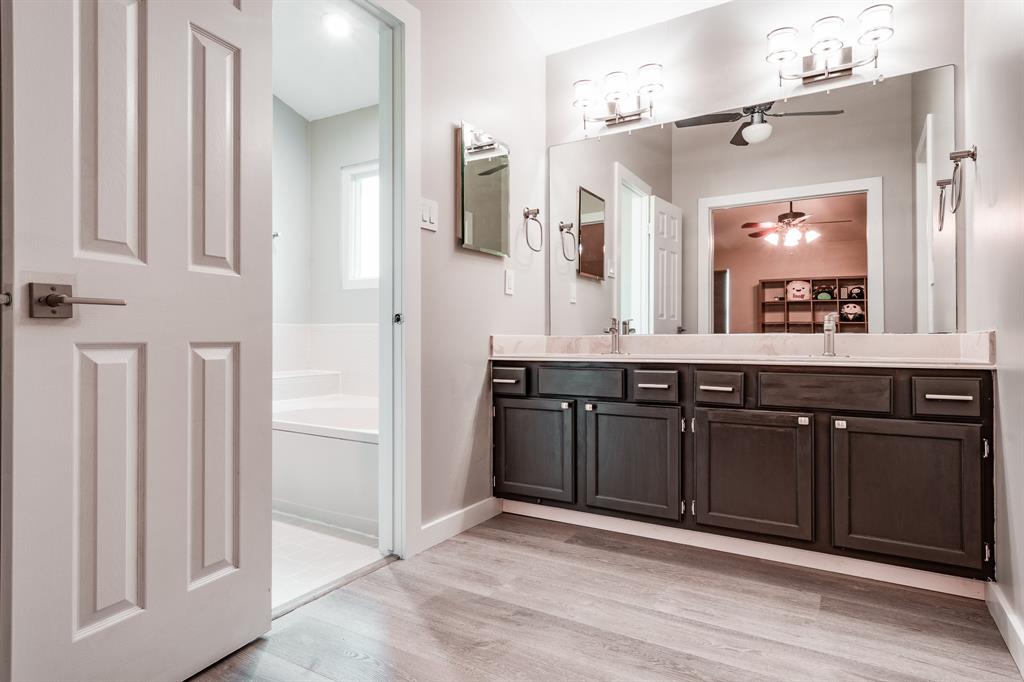 3715 Ember Spring Drive, Kingwood, Texas image 19