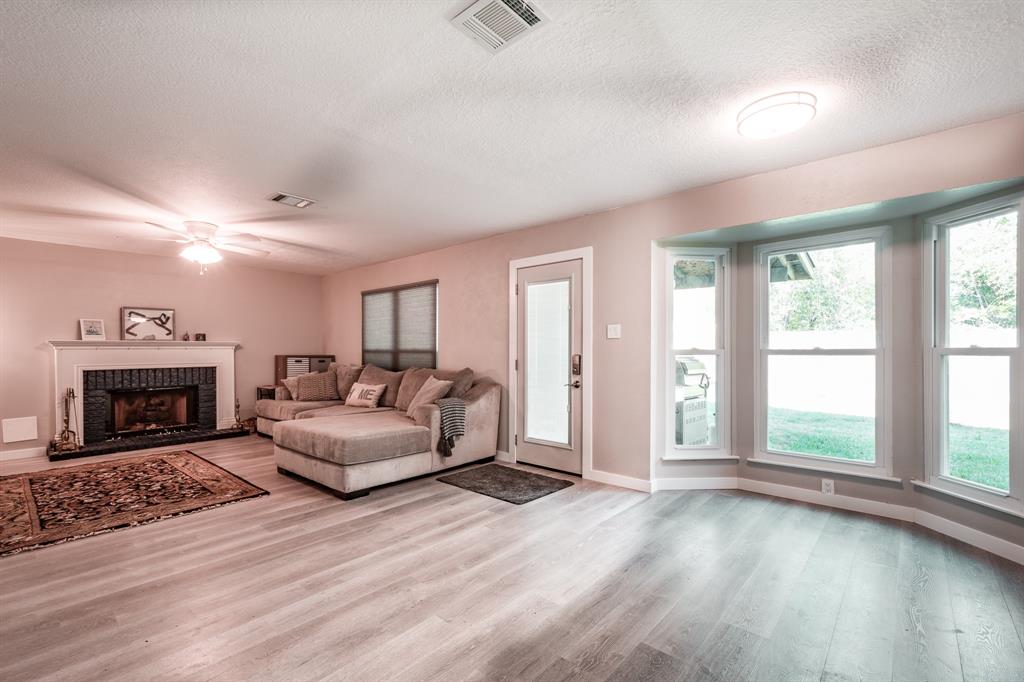 3715 Ember Spring Drive, Kingwood, Texas image 10