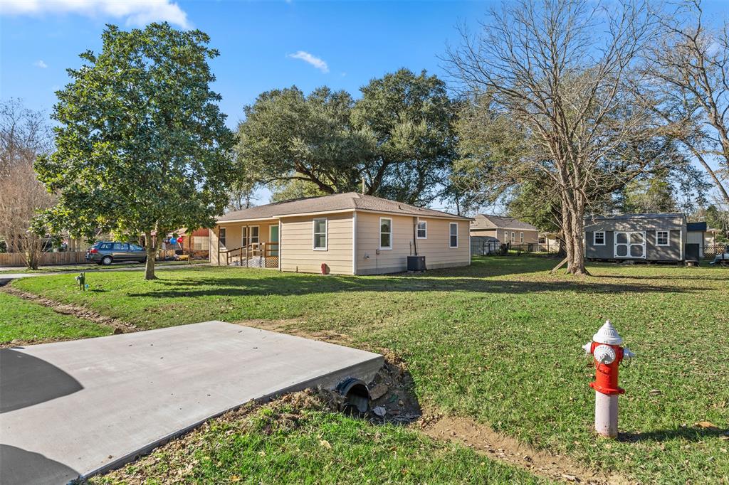 216 Southmore Street, Tomball, Texas image 4