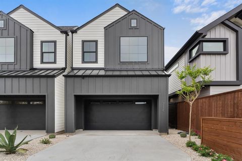 Photo of 111 E 32nd Street #C, Houston, TX 77018 (MLS # 95891117) Photo of 111 E 32nd Street #C, Houston, TX 77018 (MLS # 95891117)