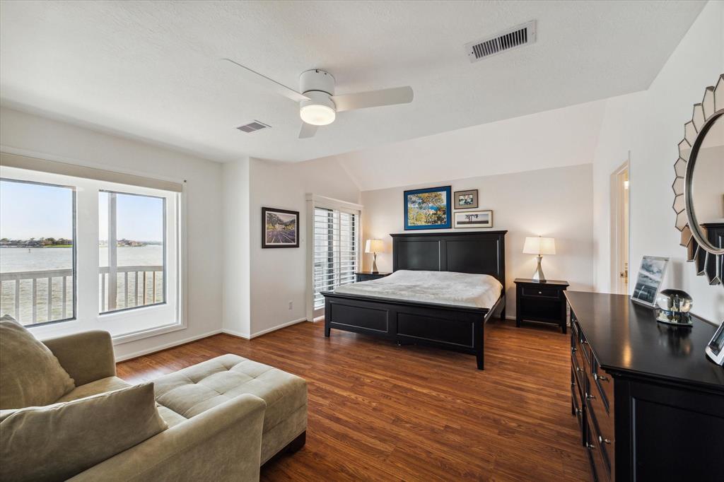 Photo 18 of 29 of 2814 Lighthouse Drive townhome