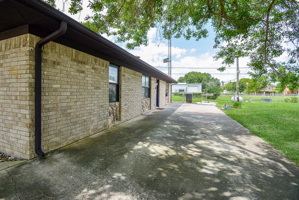 1495 W Bayshore Drive, Palacios, Texas image 7