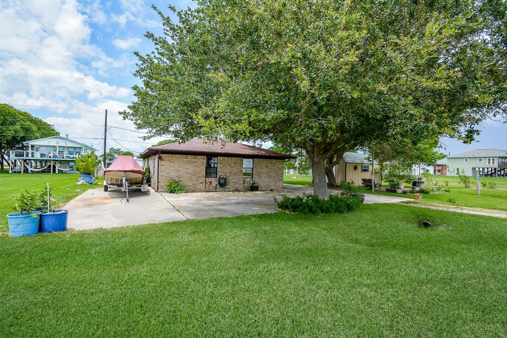 1495 W Bayshore Drive, Palacios, Texas image 4