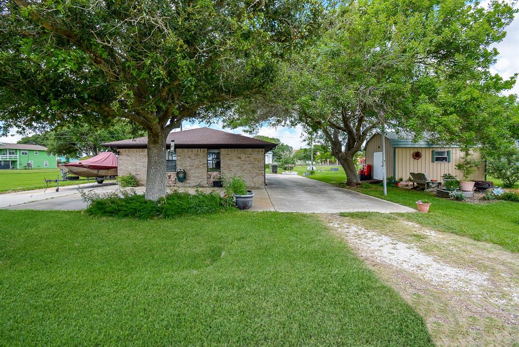 1495 W Bayshore Drive, Palacios, Texas image 5