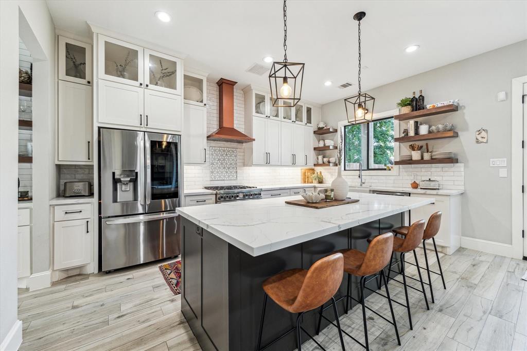 1814 Saxon Drive, Houston, Texas image 8