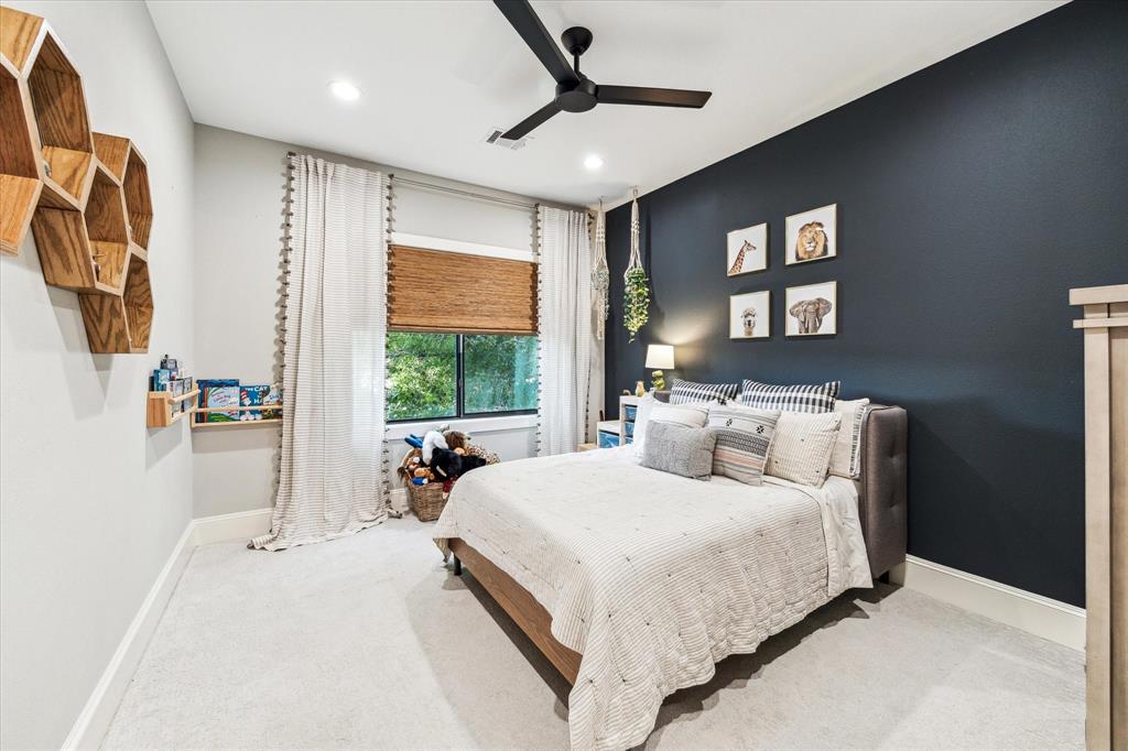 1814 Saxon Drive, Houston, Texas image 27