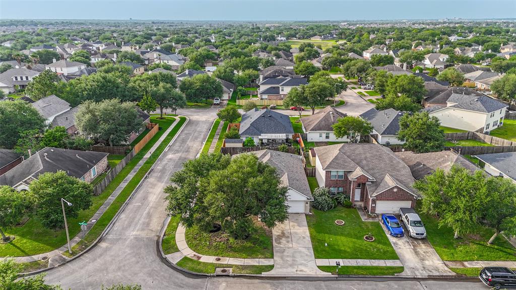 2920 Landing Edge Lane, Dickinson, Texas image 22